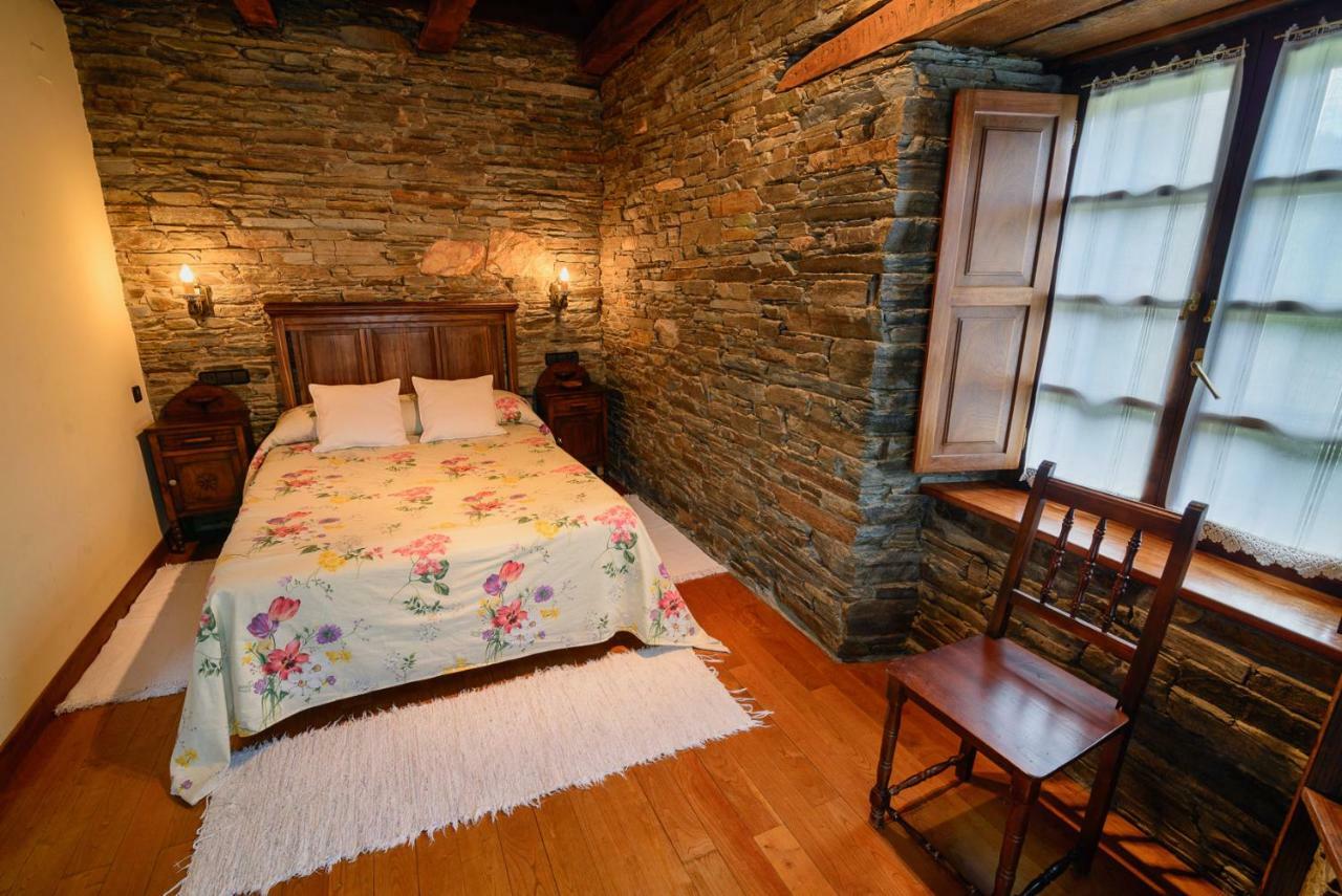 A Casoa II Apartment ซานตาเอวลาเลีย เด โอสโกส ภายนอก รูปภาพ